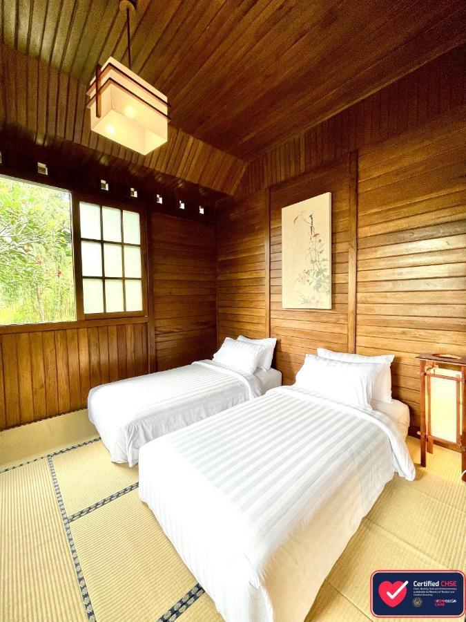 The Onsen Hot Spring Resort Бату Екстер'єр фото